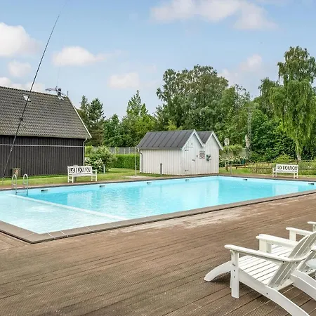 Front In Nykobing Sj דירה