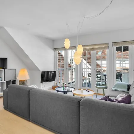 Ved Innsjøen I Nykøbing Sj Rørvig