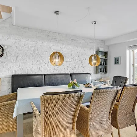 Front In Nykobing Sj דירה